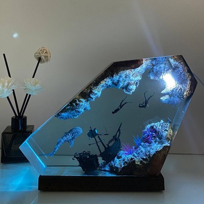 BESTSELLER❗❗ Whale shark and Couple Diver Resin Night Light
